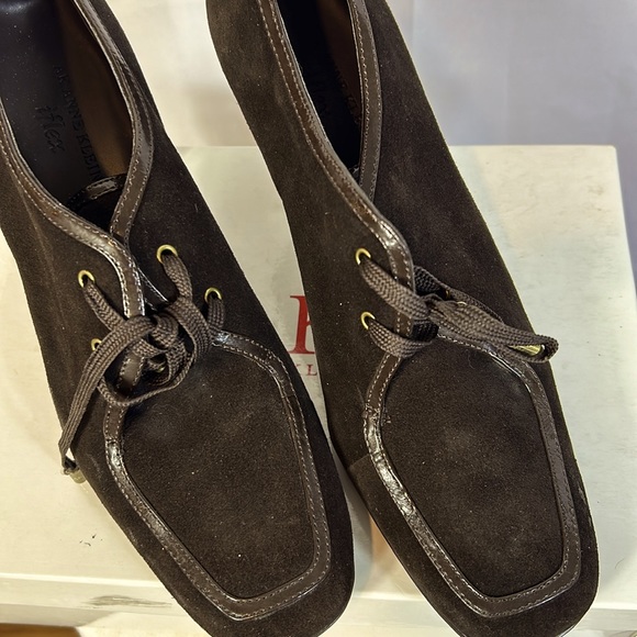 Anne Klein Brown Suede Wedge Heel Shoes Size 9 1/2M. Excellent 3 1/2 inch heel - Picture 10 of 11